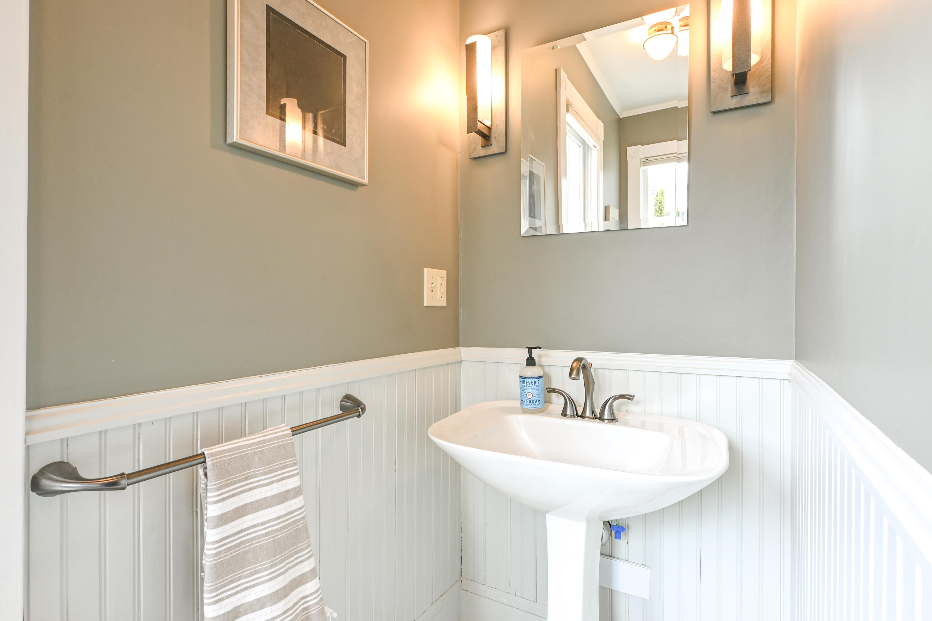 Portland, Maine, 04102, United States, 5 Bedrooms Bedrooms, ,5 BathroomsBathrooms,Residential,Active,2033687