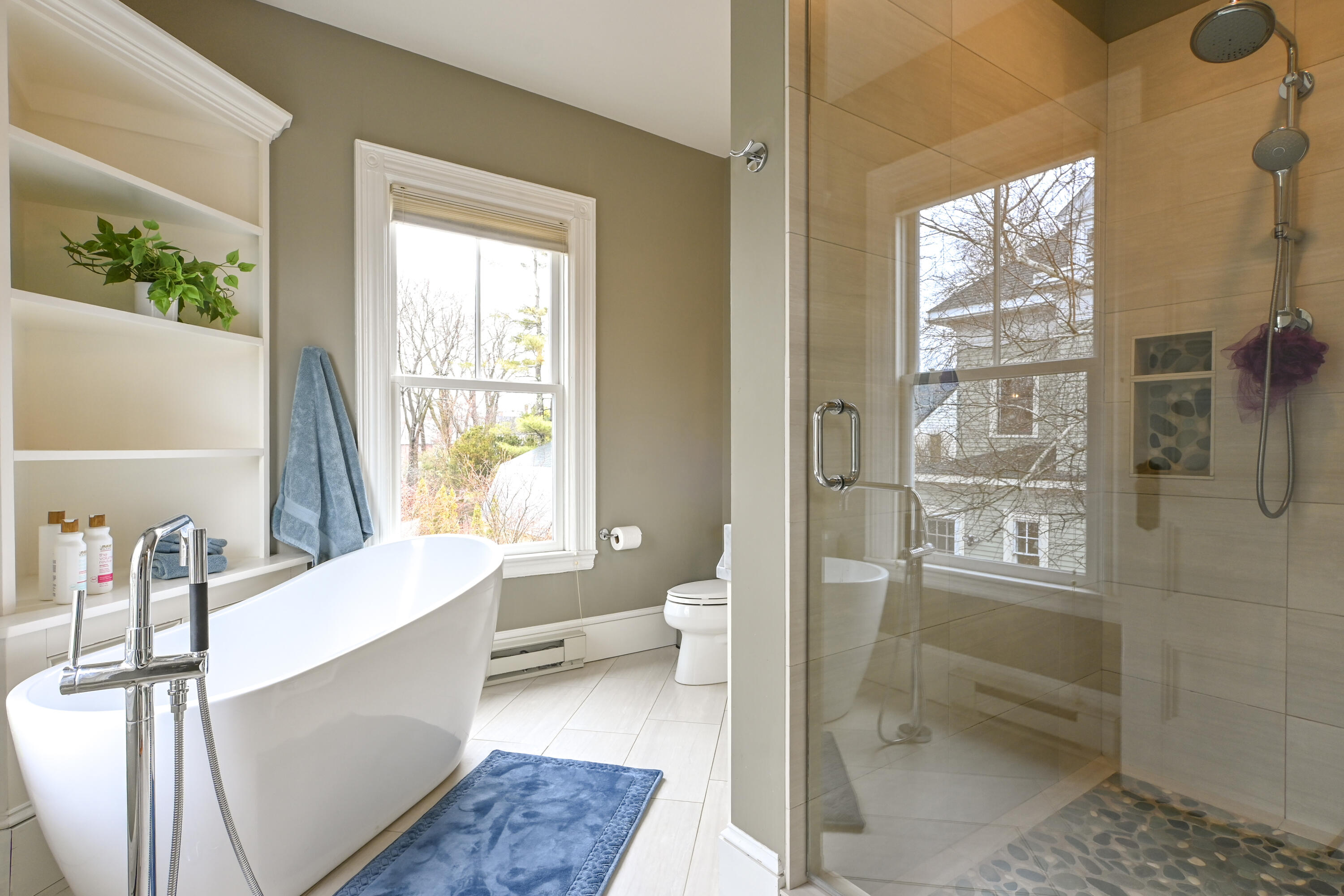 Portland, Maine, 04102, United States, 5 Bedrooms Bedrooms, ,5 BathroomsBathrooms,Residential,Active,2033687