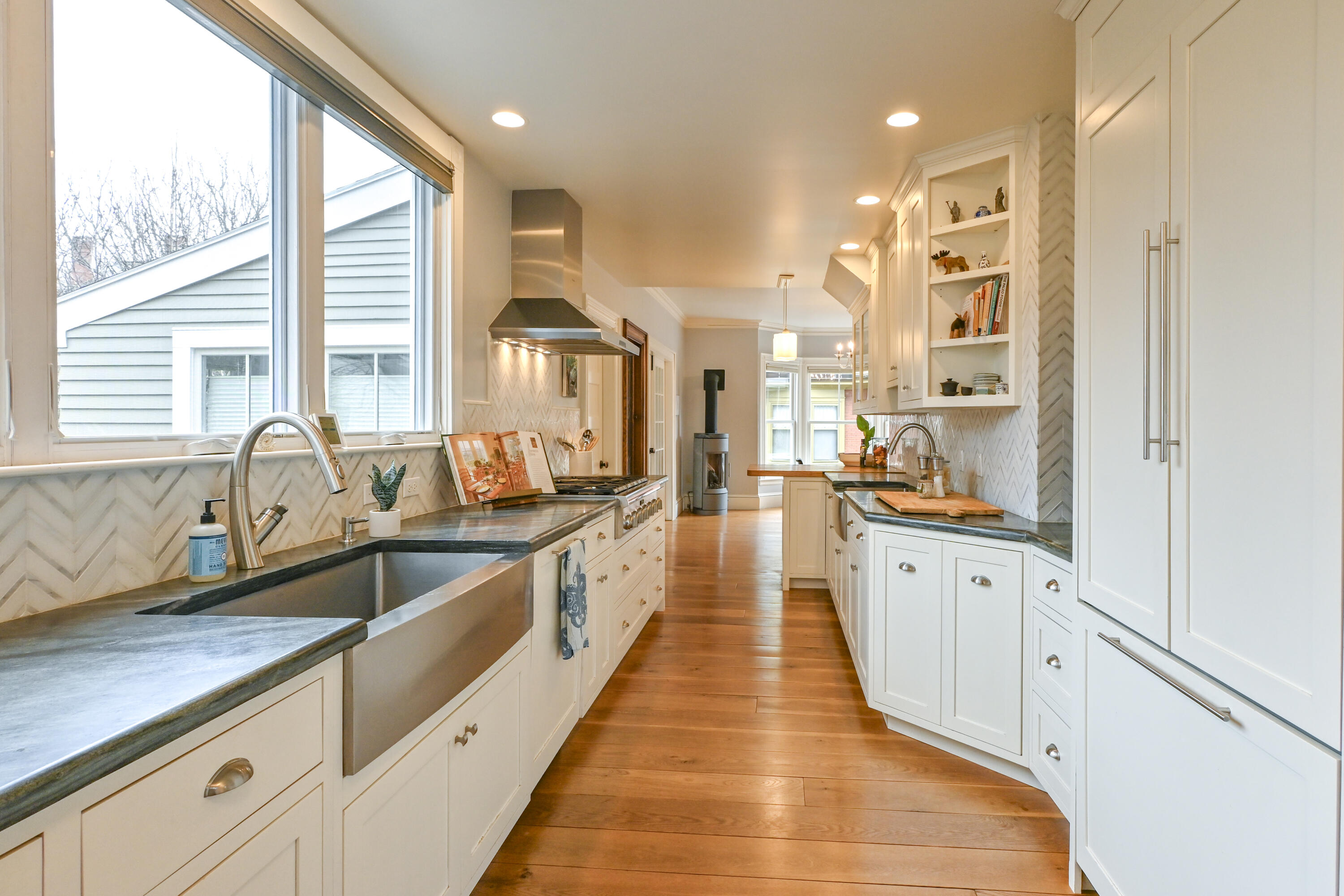 Portland, Maine, 04102, United States, 5 Bedrooms Bedrooms, ,5 BathroomsBathrooms,Residential,Active,2033687