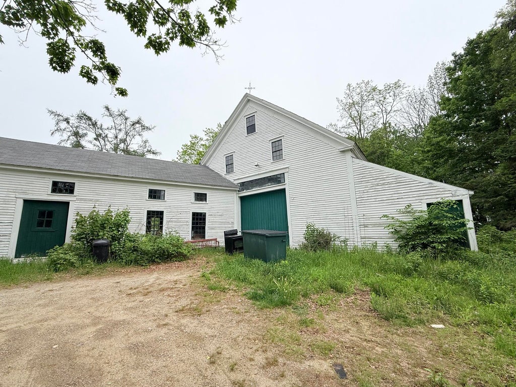 Photo of 190 Ossipee Trail E, Standish, ME 04084 (MLS # 1666387)