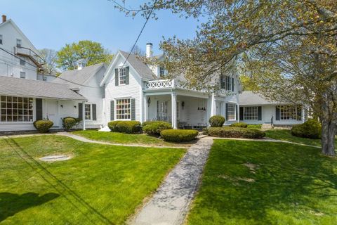 Photo of 34 Townsend Avenue, Boothbay Harbor, ME 04538 (MLS # 1644035)