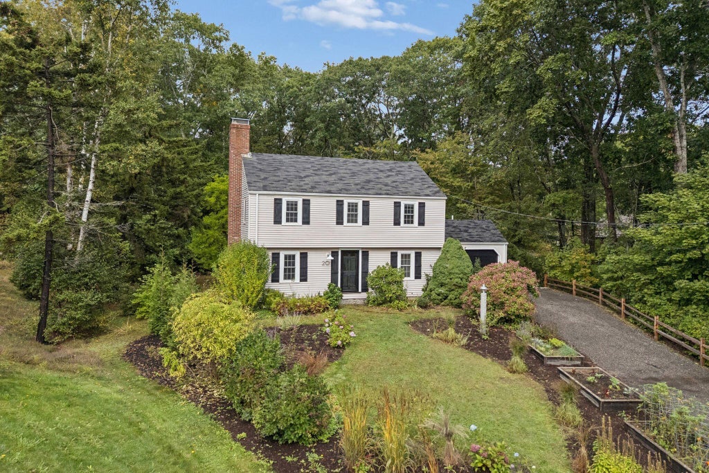 Photo of 20 Ledgewood Lane, Cape Elizabeth, ME 04107 (MLS # 1682621)