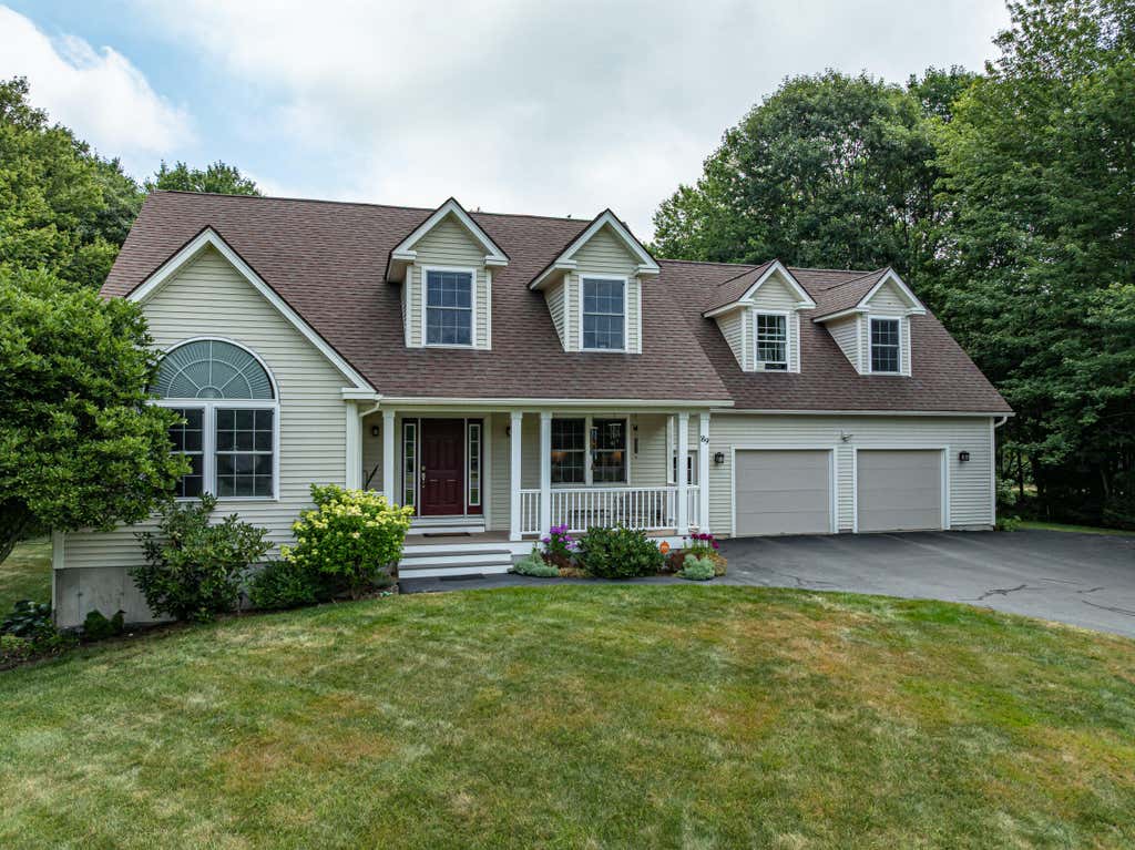 Photo of 89 Alexander Drive, Gorham, ME 04038 (MLS # 1675947)