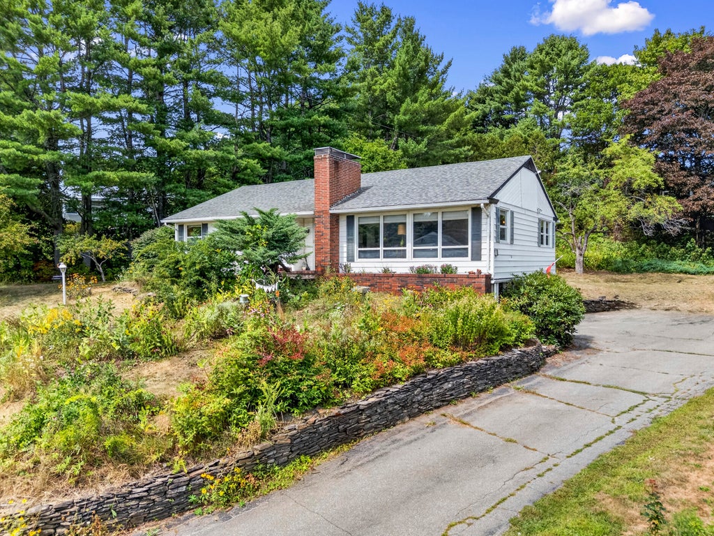 Photo of 15 Mayflower Road, Hallowell, ME 04347 (MLS # 1677287)