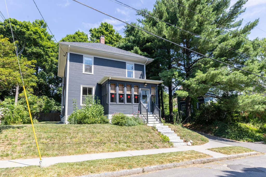 Photo of 35 Washburn Avenue, Portland, ME 04101 (MLS # 1672750)