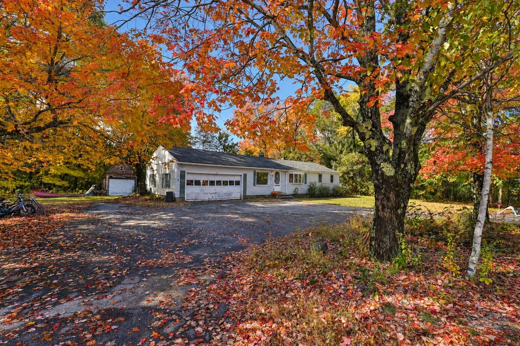 Photo of 222 River Road, Topsham, ME 04086 (MLS # 1684735)