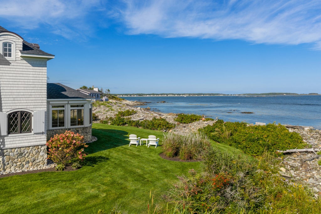 Photo of 4 Skipper Joes Point Road, Kennebunkport, ME 04046 (MLS # 1681573)