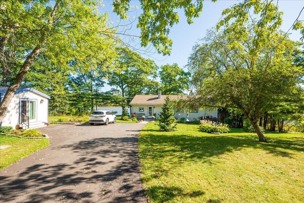 Photo of 45 Mill Pond Lane, South Thomaston, ME 04858 (MLS # 1680931)