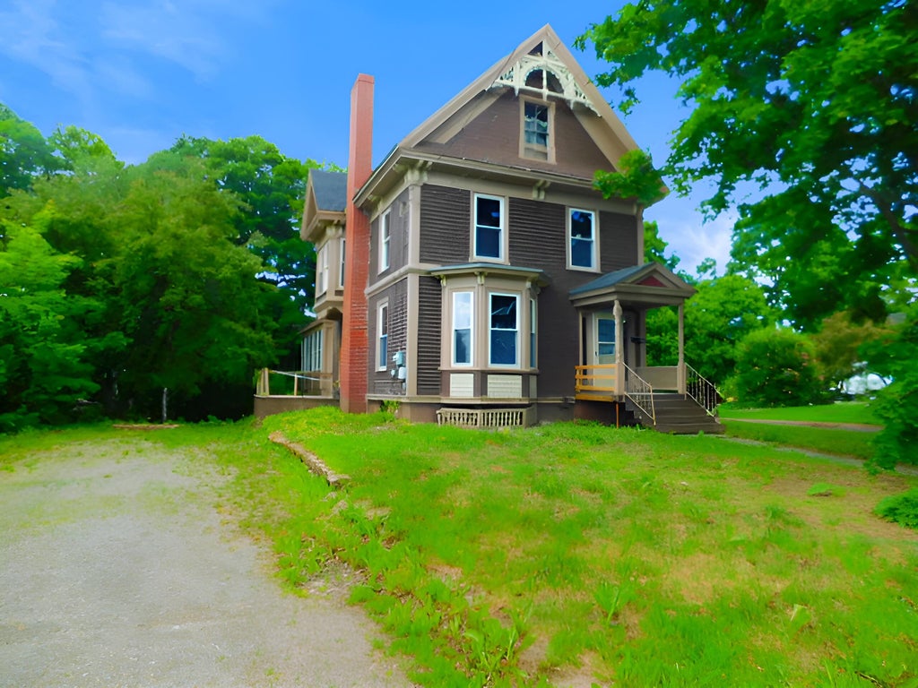 Photo of 10 Elm Street, Houlton, ME 04730 (MLS # 1663322)