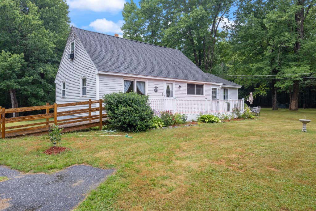 Photo of 32 Grant Road, Freeport, ME 04032 (MLS # 1675014)