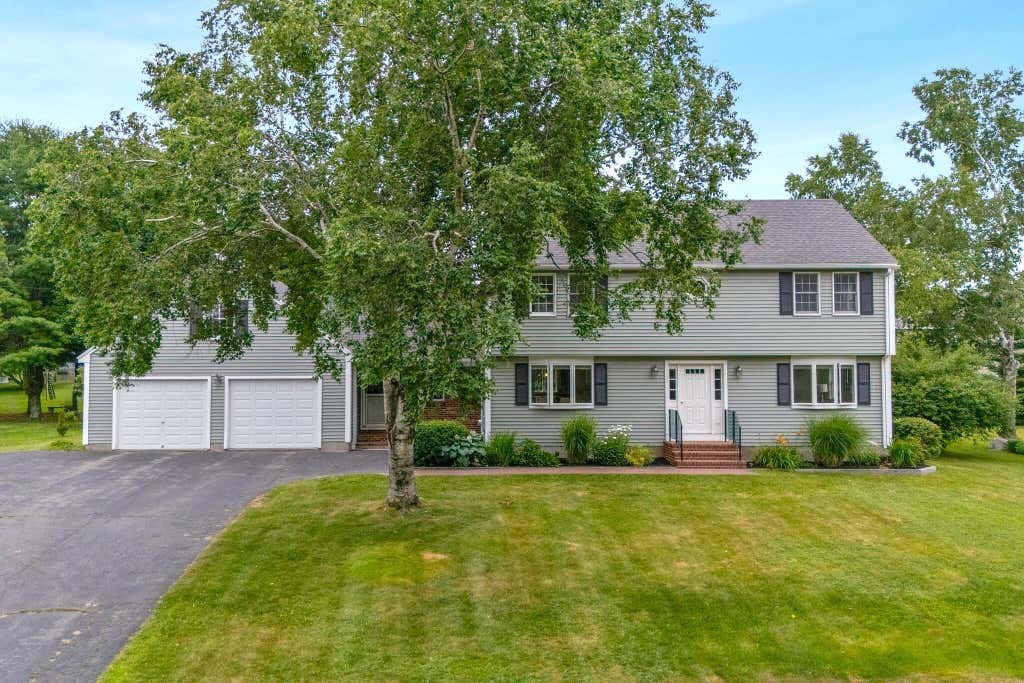 Photo of 982 Highland Avenue, South Portland, ME 04106 (MLS # 1670228)