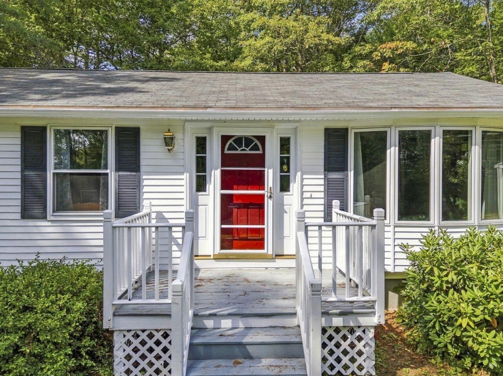Photo of 64 Harding Road, Brunswick, ME 04011 (MLS # 1681603)