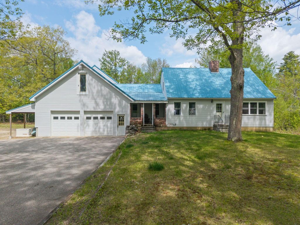 Photo of 337 Elm Street, Limerick, ME 04048 (MLS # 1663349)