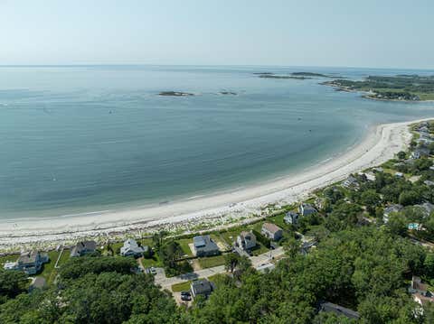 Photo of 669 Kings Highway, Kennebunkport, ME 04046 (MLS # 1671727)