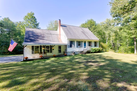 Photo of 9 Standish Glen, Standish, ME 04084 (MLS # 1680982)