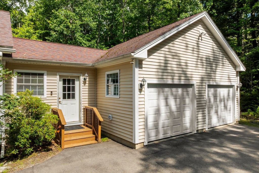 Photo of 104 Duck Puddle Road, Nobleboro, ME 04555 (MLS # 1676401)