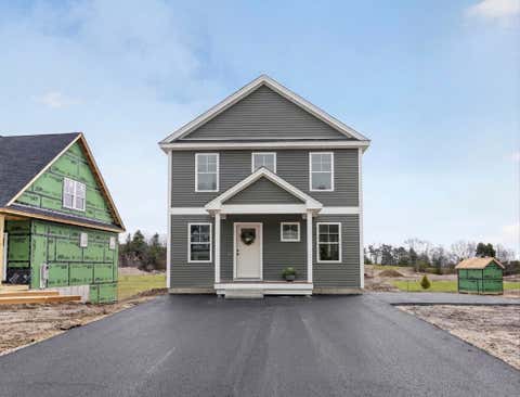 Photo of 18 Feldspar Lane #25, Cumberland, ME 04021 (MLS # 1677080)