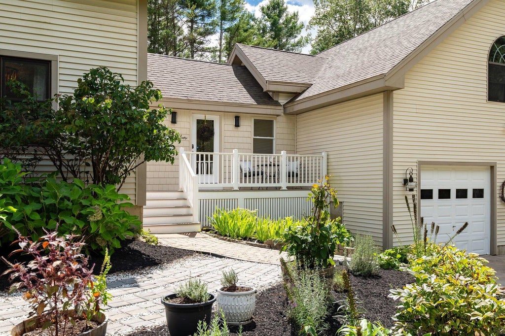 Photo of 194 Birch Hill Road, York, ME 03909 (MLS # 1677853)
