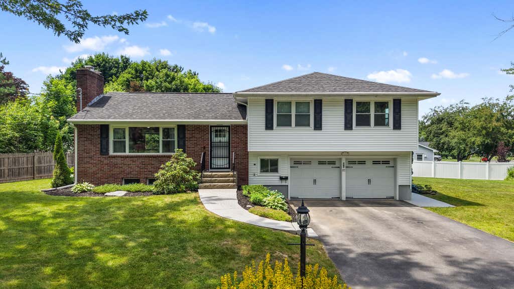 Photo of 287 Washington Street, Brewer, ME 04412 (MLS # 1670313)