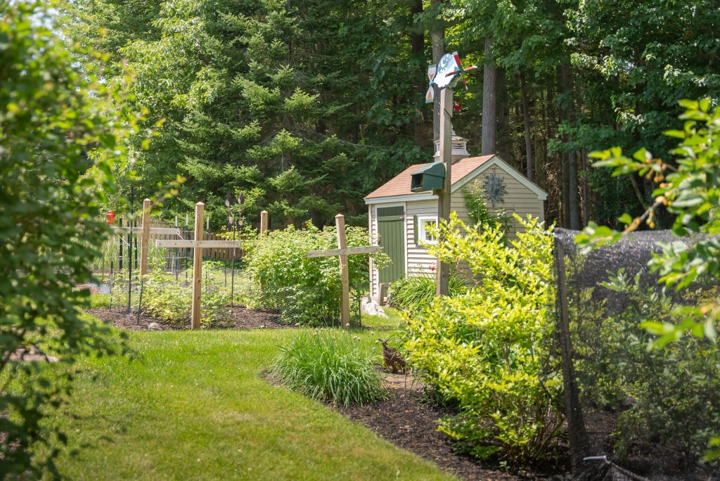 Photo of 22 Wildwood Drive, Brunswick, ME 04011 (MLS # 1682258)