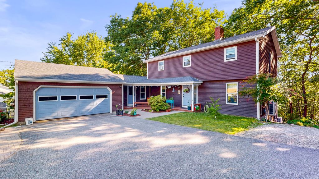 Photo of 25 Delcliffe Lane, Lewiston, ME 04240 (MLS # 1668405)
