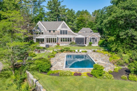 Photo of 109 Foreside Road, Falmouth, ME 04105 (MLS # 1671526)