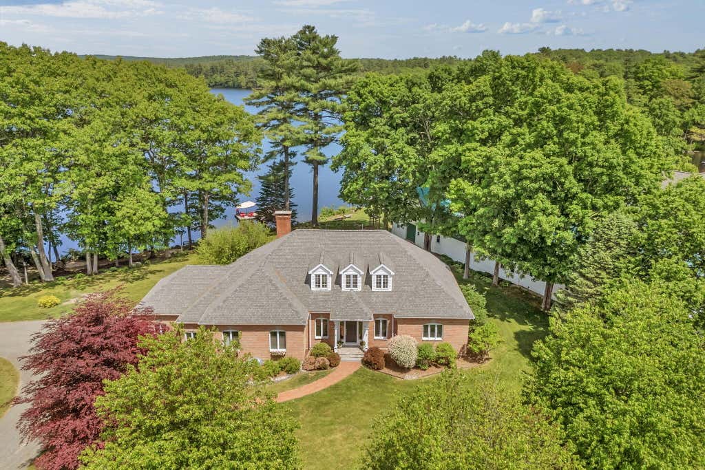 Photo of 3 Pond Road, Wayne, ME 04284 (MLS # 1667392)
