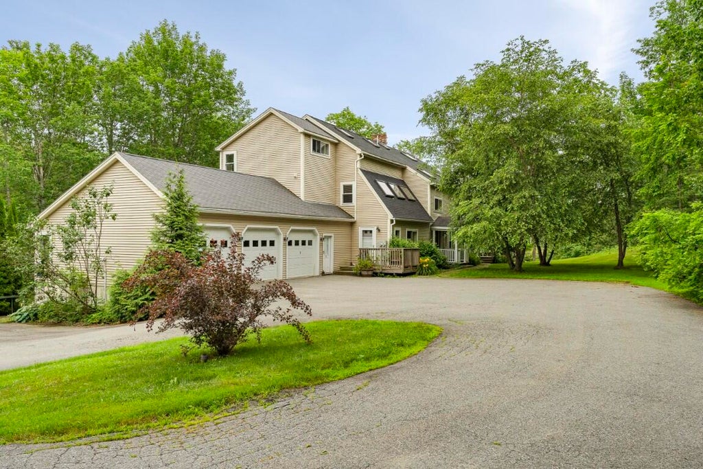Photo of 5 Hillside Place #2, Boothbay, ME 04537 (MLS # 1652019)