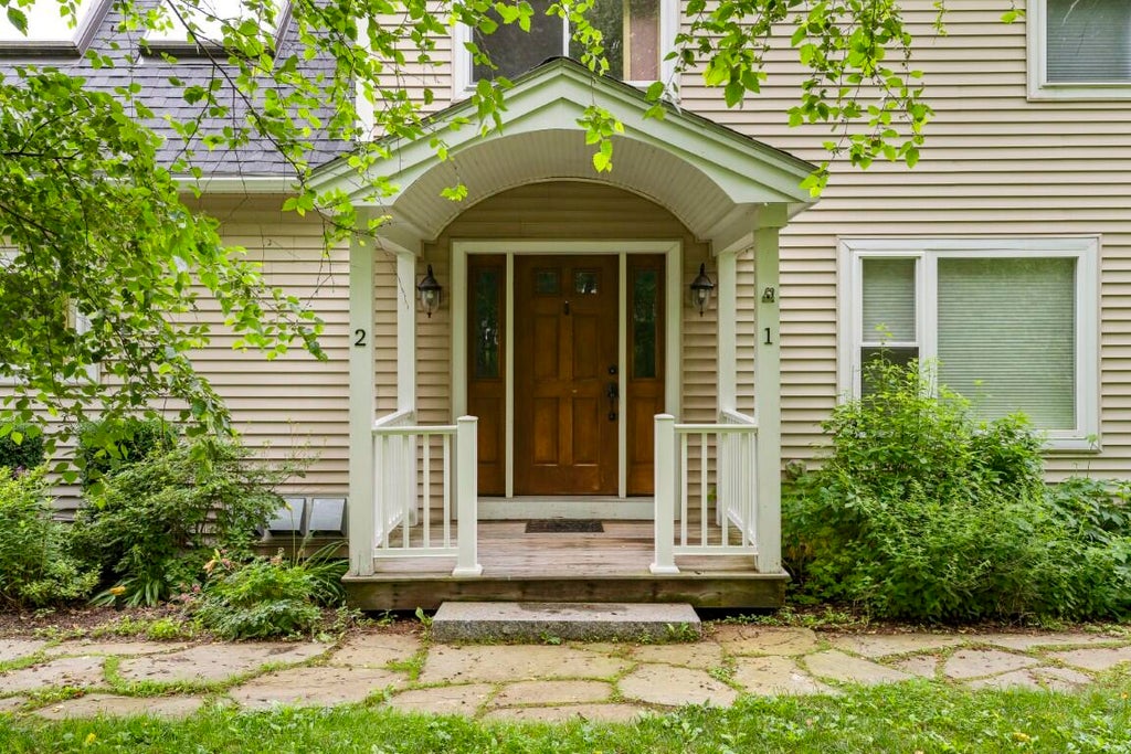 Photo of 5 Hillside Place #2, Boothbay, ME 04537 (MLS # 1652019)