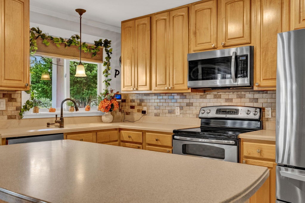 Photo of 15 Buck Ridge Drive, Belgrade, ME 04917 (MLS # 1681372)