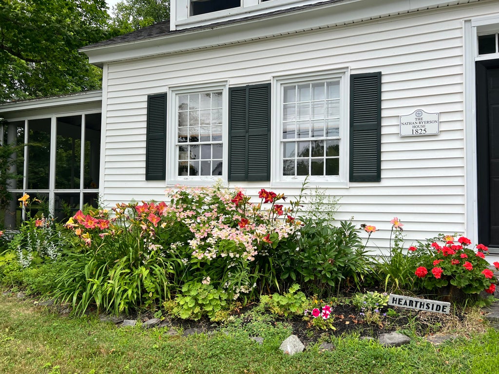 Photo of 48 Lincoln Street, Paris, ME 04281 (MLS # 1643410)