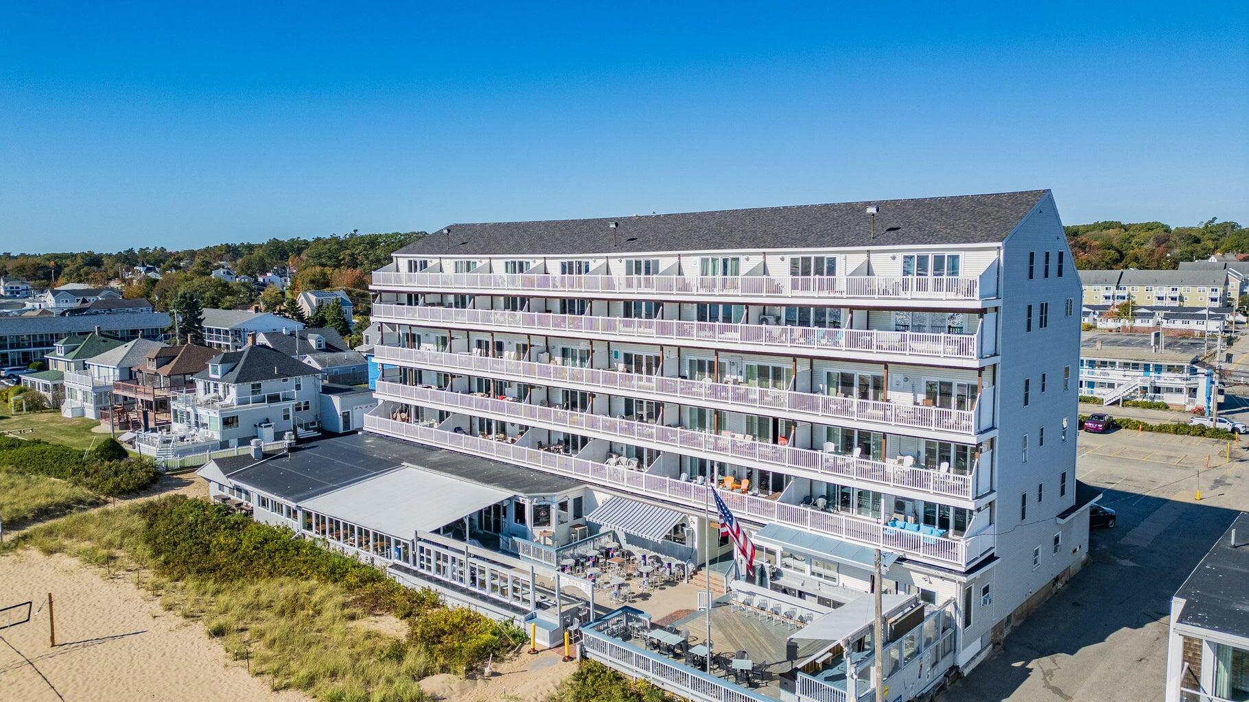 39 W Grand Avenue 41