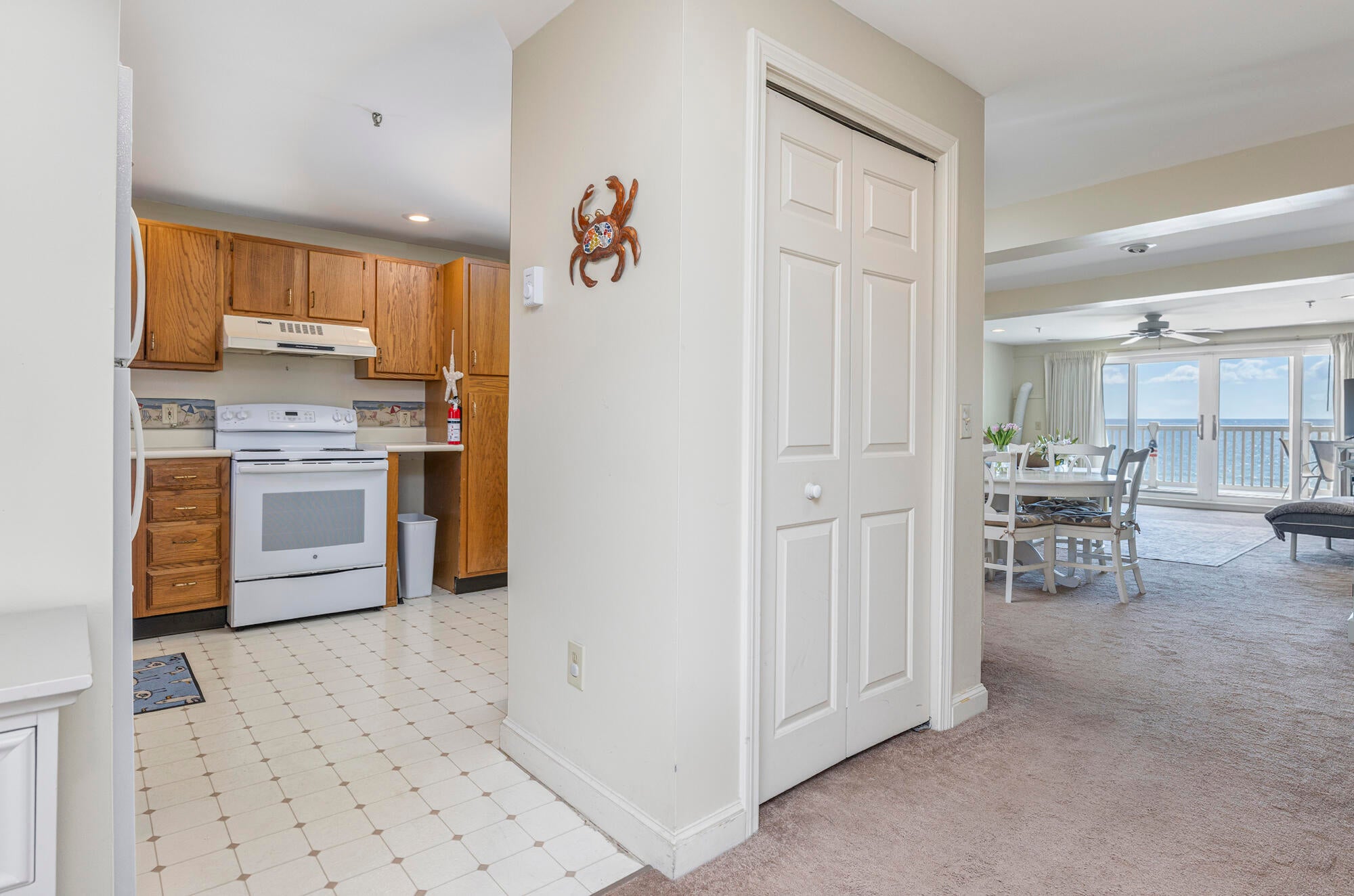 39 W Grand Avenue 41