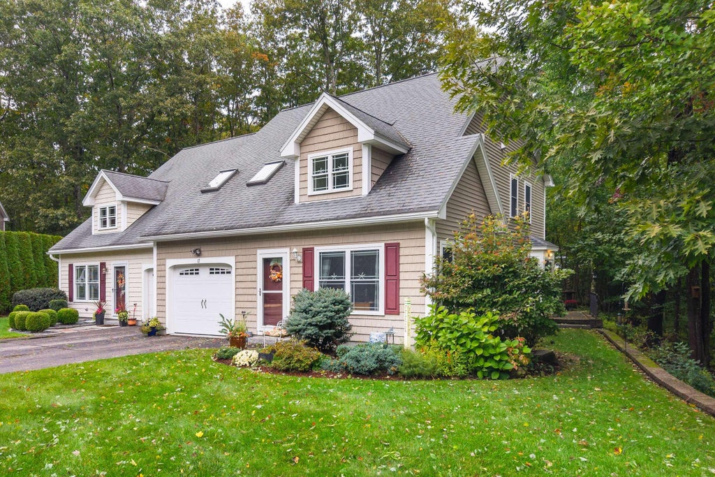 Photo of 17 Orin Lane, York, ME 03909 (MLS # 1682978)