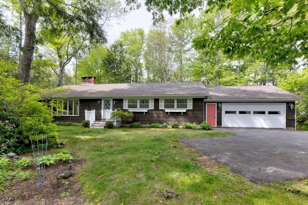 Photo of 87 Ocean House Road, Cape Elizabeth, ME 04107 (MLS # 1665422)