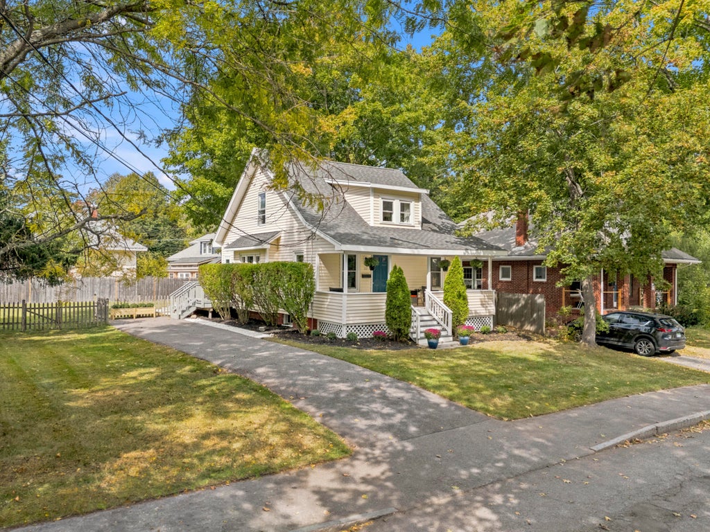 Photo of 52 Dennett Street, Portland, ME 04102 (MLS # 1682446)