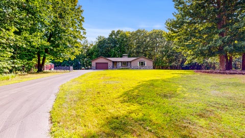 Photo of 5 Acorn Lane, Lewiston, ME 04240 (MLS # 1676109)