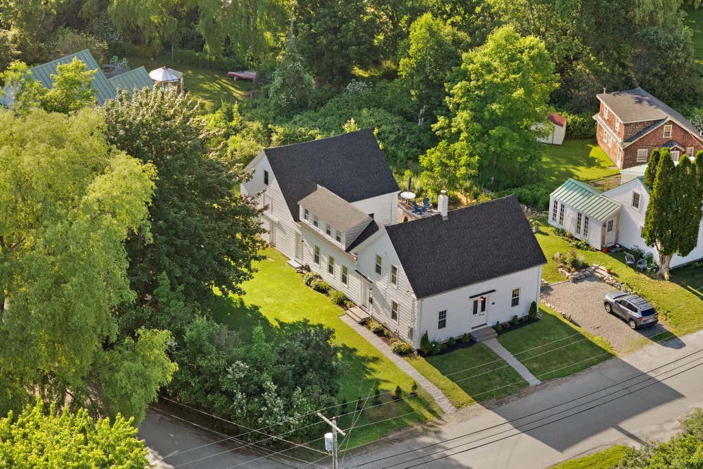 Photo of 17 Green Street, Thomaston, ME 04861 (MLS # 1667609)