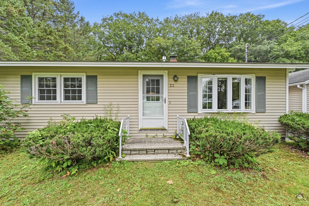 Photo of 32 Mountain View Drive, Paris, ME 04281 (MLS # 1680471)