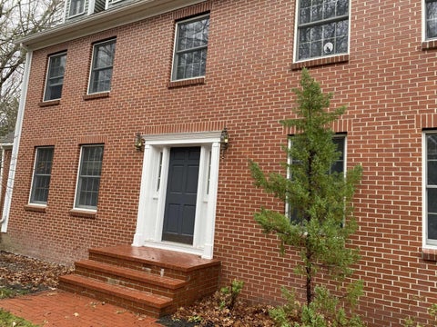 Photo of 47 Stonegate Road, Cape Elizabeth, ME 04107 (MLS # 1679520)