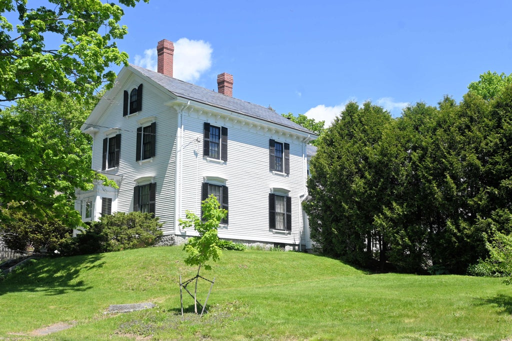 Photo of 151 Kenduskeag Avenue, Bangor, ME 04401 (MLS # 1664440)
