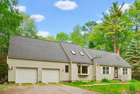 Photo of 633 Harpswell Road, Brunswick, ME 04011 (MLS # 1667839)
