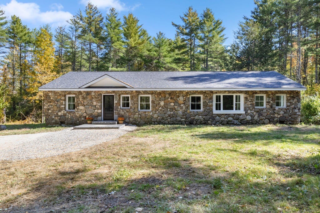 Photo of 33 Log N Rock Road, Eliot, ME 03903 (MLS # 1683627)