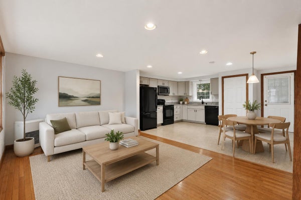 91 WESTERN AVE APT 3, BIDDEFORD, ME 04005 - Image ea825c2d70d0fa5a5c8d7c3bf4d4454e/1758569999