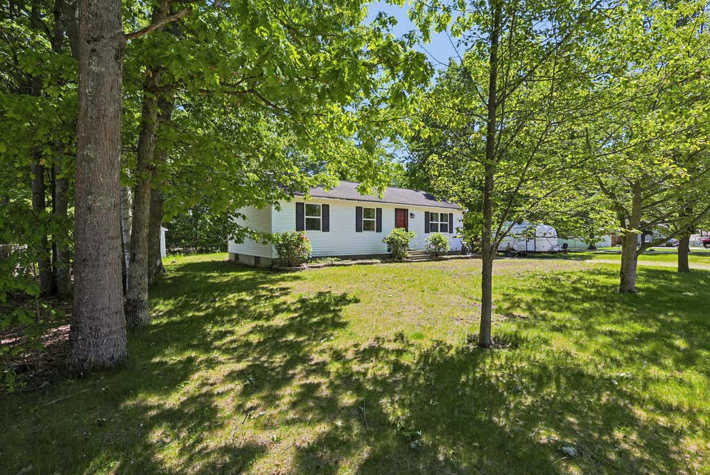 Photo of 33 Devotion Avenue, Sanford, ME 04073 (MLS # 1666103)