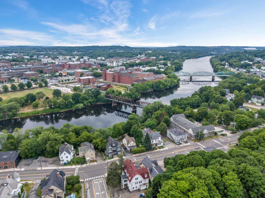 Photo of 250 Main Street, Auburn, ME 04210 (MLS # 1672945)