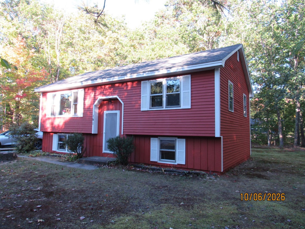 Photo of 191 Westview Drive, Sanford, ME 04073 (MLS # 1683775)