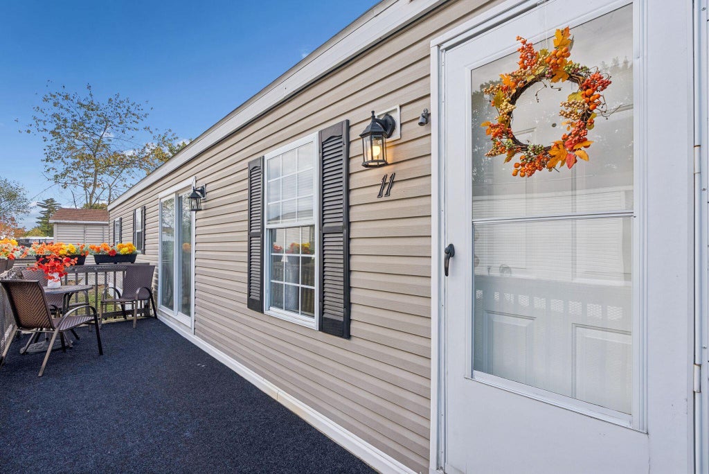 Photo of 11 Beechplum Drive, Old Orchard Beach, ME 04064 (MLS # 1684266)