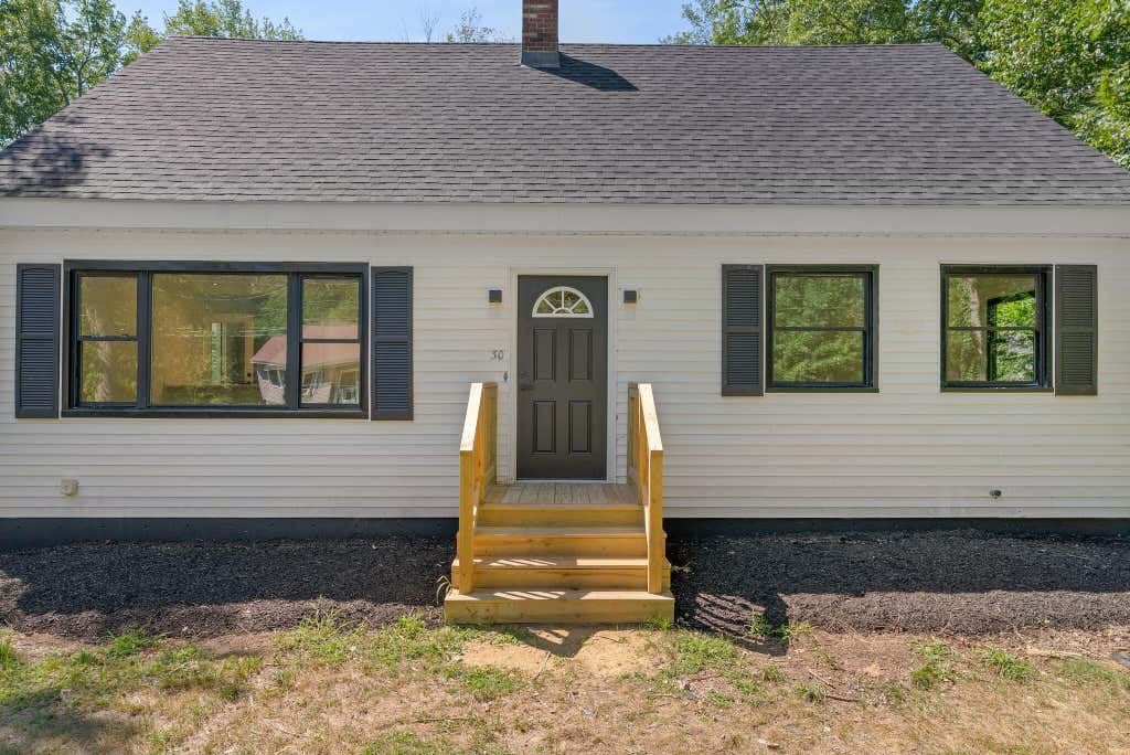 Photo of 30 Mallett Drive, Topsham, ME 04086 (MLS # 1675088)