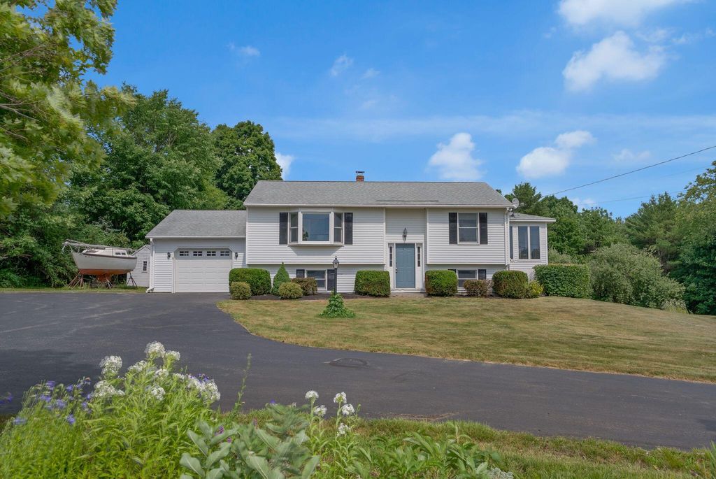 Photo of 155 Ridge Road, Lisbon, ME 04252 (MLS # 1672191)